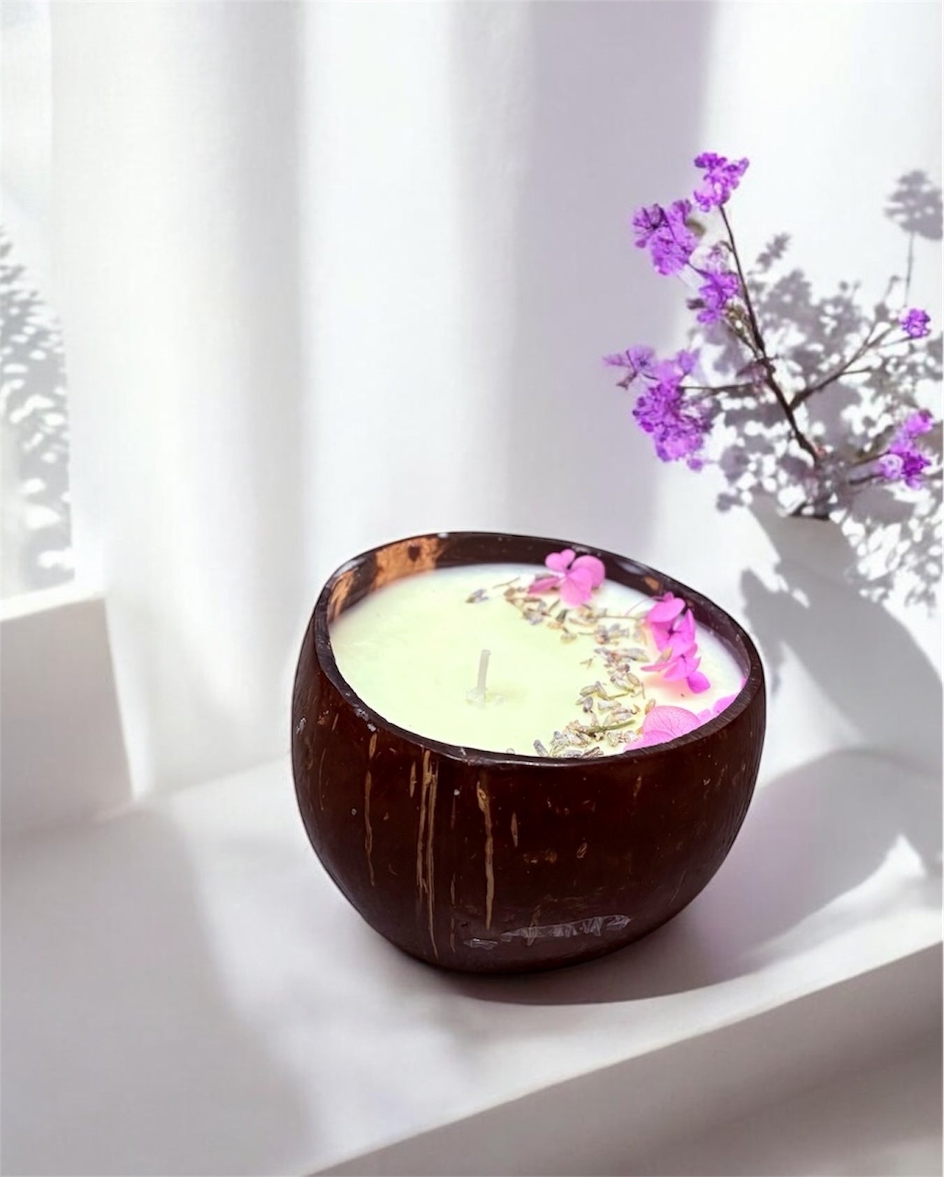 LAVENDER Scented Coco shell soy wax candle!