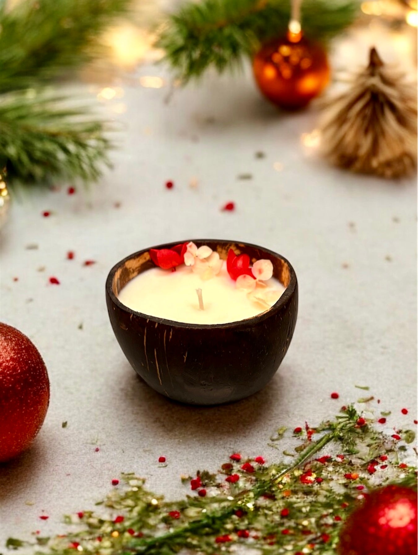 VANILLA Scented Coco shell soy wax candle! CHRISTMAS SPECIAL!
