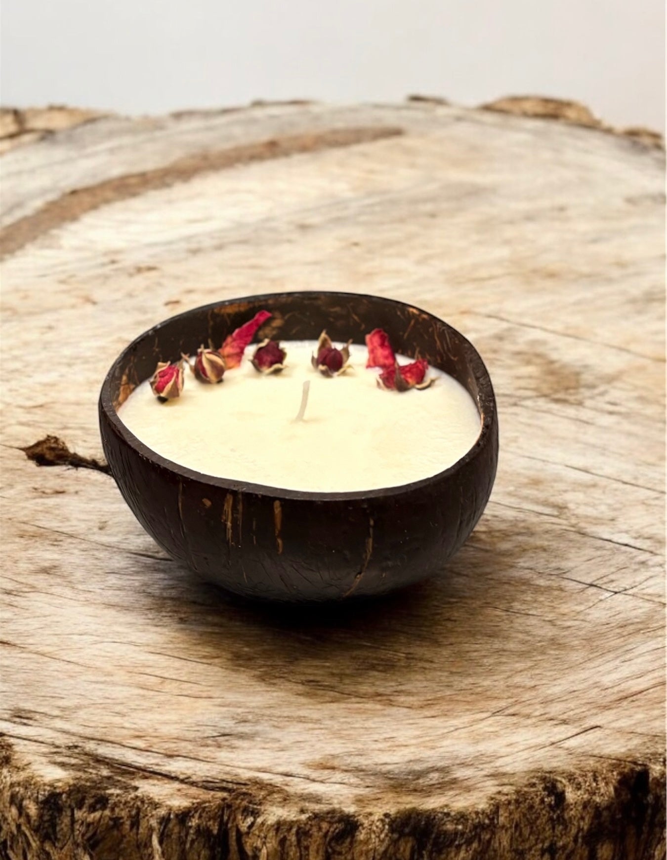 ROSE Scented Coconut Shell Soy Wax Candle! CHRISTMAS SPECIAL!!